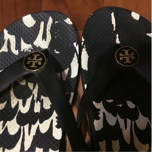 SUMMER SALE!  Tory Burch flip flops$$s off - Picture 2 of 5